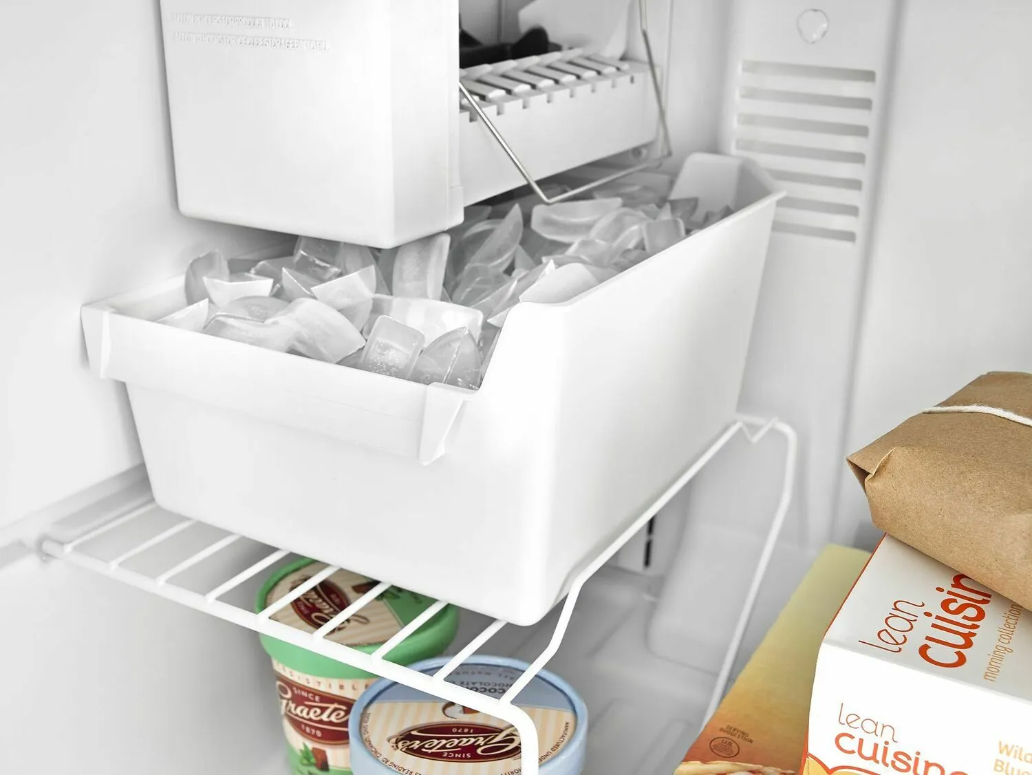 Amana ART308FFDW 30-Inch Wide Top-Freezer Refrigerator With Garden Fresh Crisper Bins - 18 Cu. Ft. - White