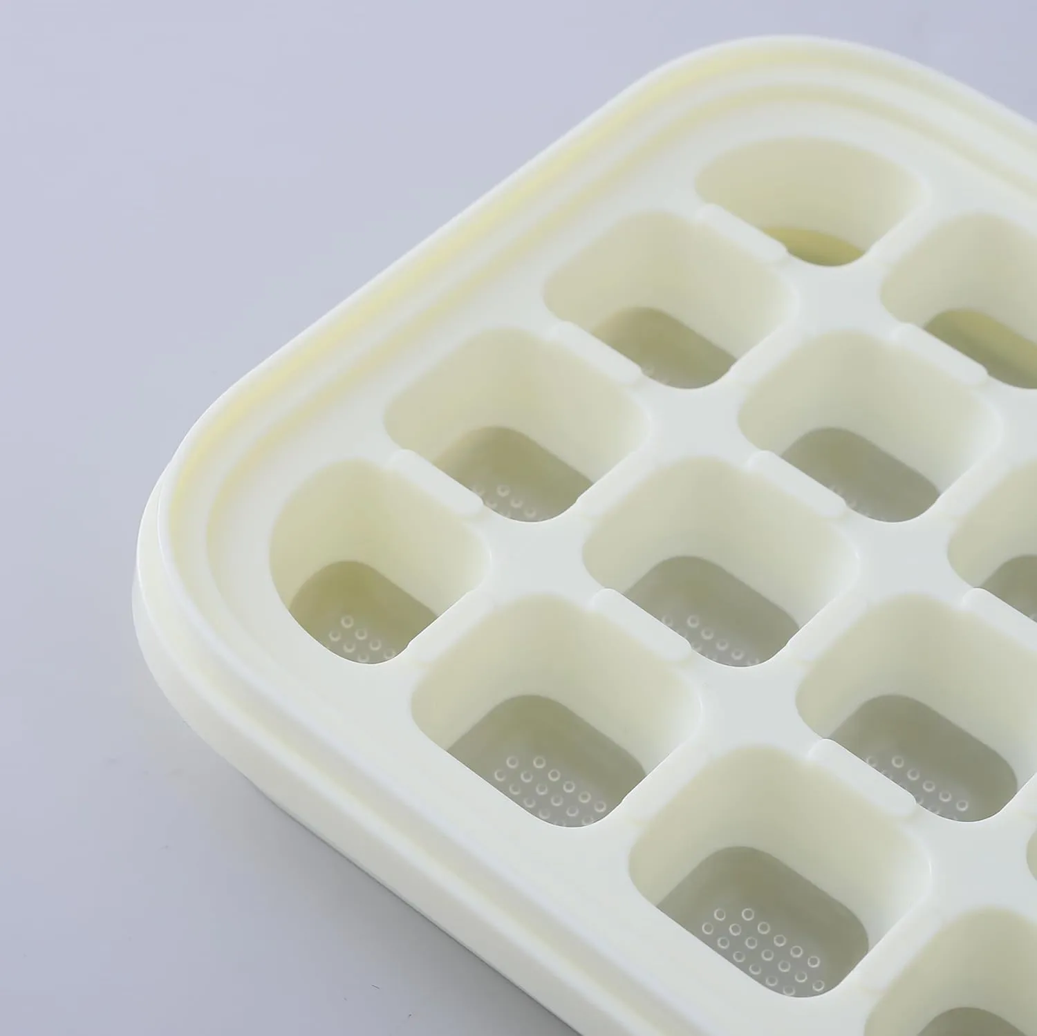 Homestic Ice Cube Tray | Off White | ZX23101-B