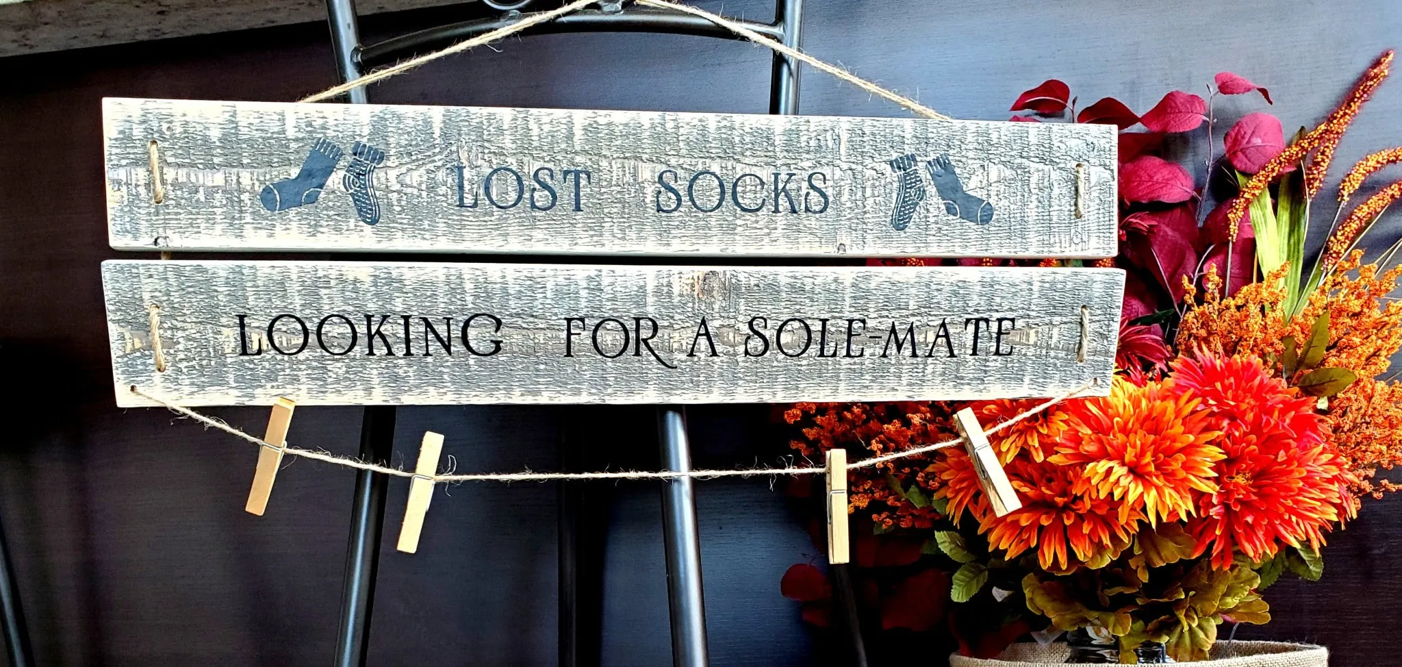 Lost Socks Laundry Room Sign - A Fun and Stylish Way to Keep Track of Your Socks!